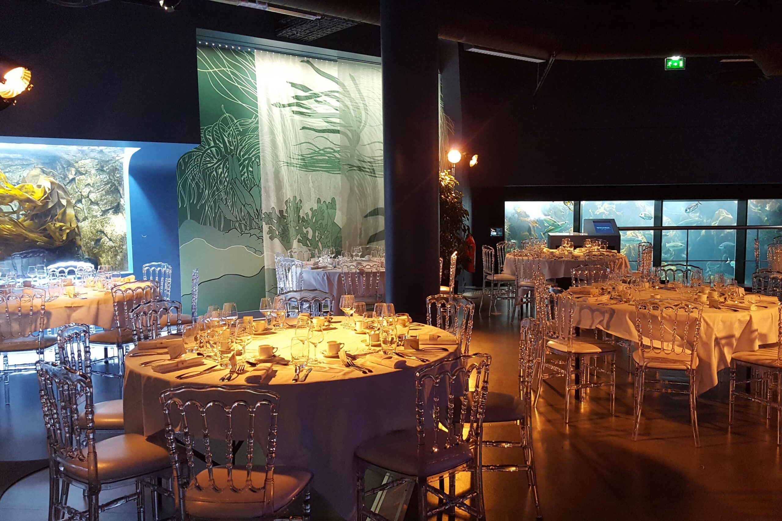 Dîner de gala dans le pavillon Bretagne.