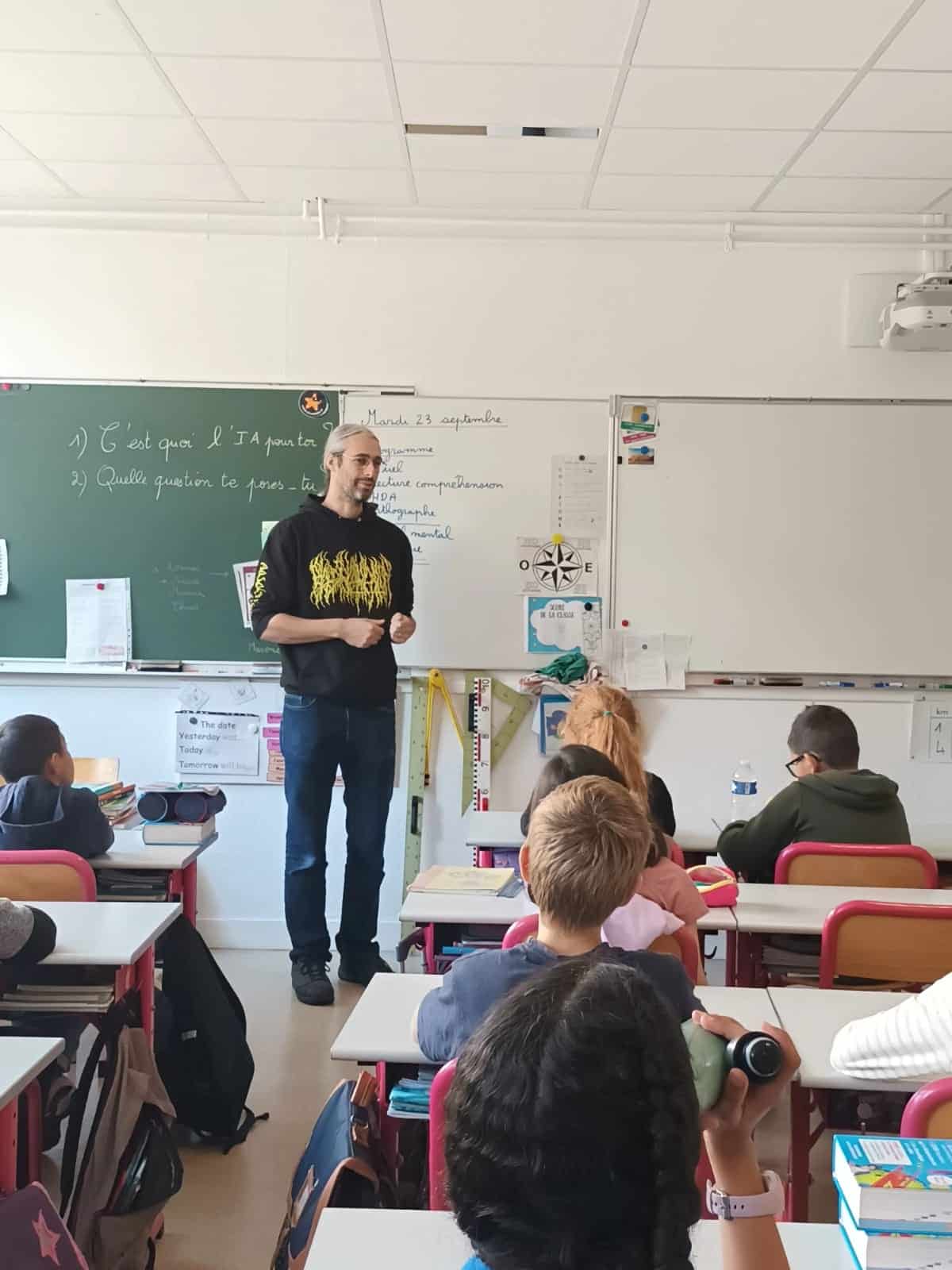 Intervention IA par Bastien Pasdeloup - IMT Atlantique dans la classe CM1-CM2 de l'école Jacques Prévert (Brest) © Fabio Perruchet 5
